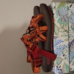 Chaco Zx2 classic sandals (red and brown)